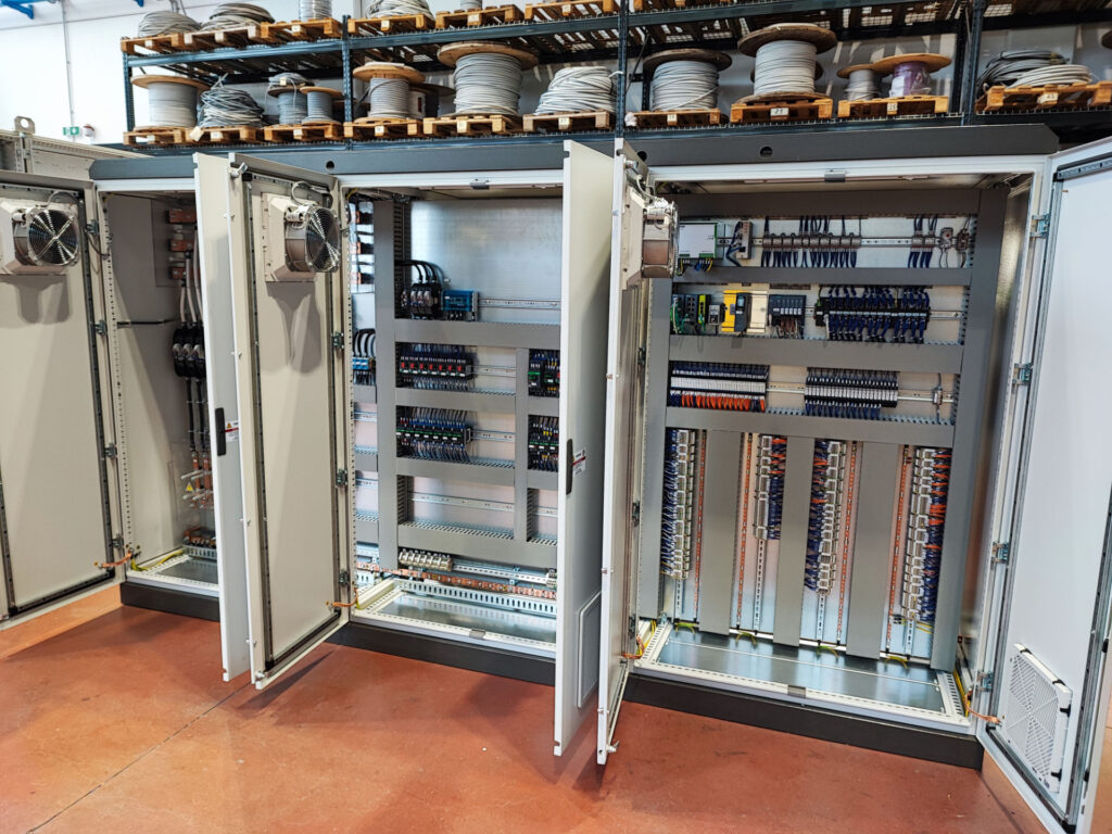quadro elettrico in produzione 2