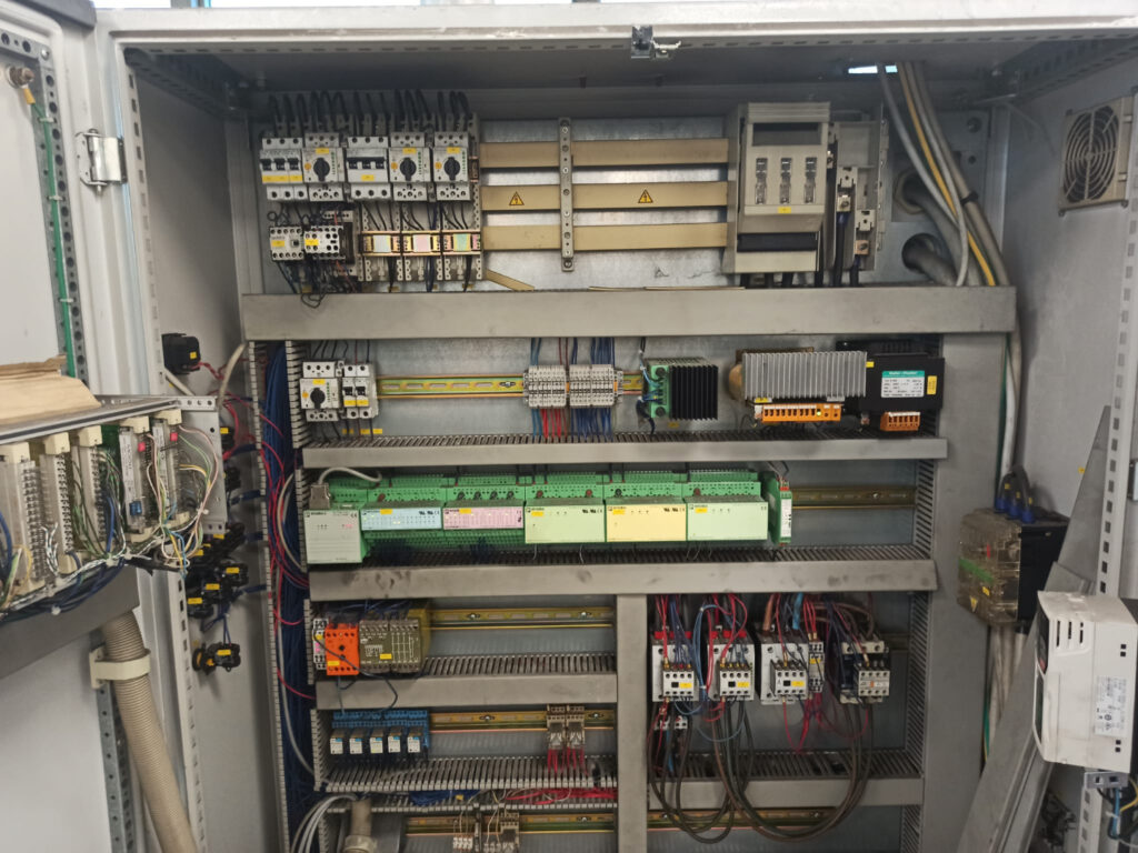 quadro elettrico vecchio 2 banco prova